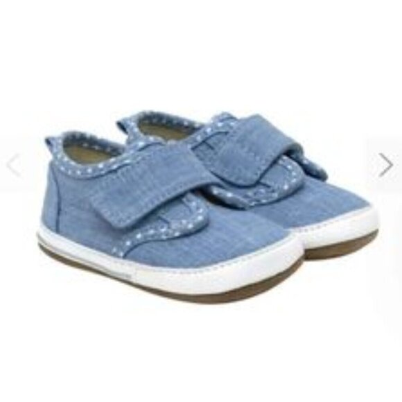 Brand New Robeez First Kicks Baby Sneakers - Picture 1 of 4